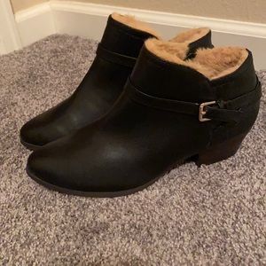 BLACK FAUX LEATHER ANKLE BOOTS